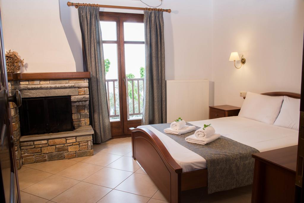 Guesthouse Enastron Chorefton Oda fotoğraf